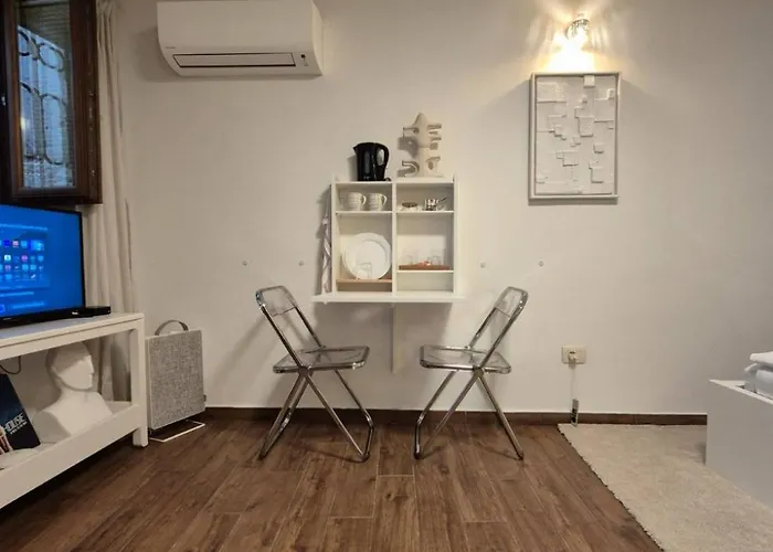 Noellica * Ρόβινι