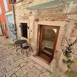 Noellica Apartman *